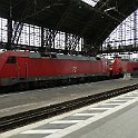 Ecosse001  Passage d'une 152 tractant une 185 (?) en gare de Köln