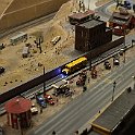 IMG 3837  Chargement d'un bus scolaire sur un train de ferroutage aux Etats-Unis