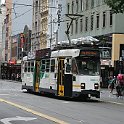 DSC03238  Un tram de la Z-Class sur la ligne 57 vient de quitter son point de départ à Elisabeth Street/Flinders Street
