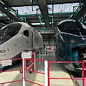 Dans la halle de test une version SNCF Inoui et une version Velvet