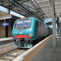 Interrail23 443  Une E464 avec une rame réversible trafic de régional