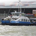 DSC16035  Les bateaux pour traverser l'IJ font aussi partie du réseau de transport public. Entre Amstredam Centraal et Buiksloterweg il en circule environ toutes les 4 minutes.