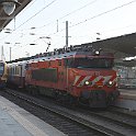 IMG 1749  Une locomotive série 2600 passe à Porto Campanha à côté d'une automotrice de la série 3400