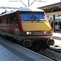 Ecosse640  Une rame LNER à Leeds tractée par une Class 91, en l'occurrence la 91124 "Reverend W Awdry"