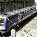 Ecosse651  Une class 170 (automotrice diesel à 3 caisses) en gare de York