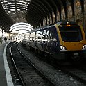 Ecosse685  Les rames class 195 de la Northern existent en version 2 et 3 éléments. Ici une 195/1 donc trois éléments à York