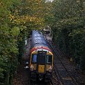 DSC25524  Une rame class 458 vient de quitter Windsor and Eton Riverside, la suivante approche de la gare