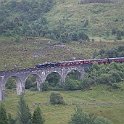 Ecosse410  Le train s'engage sur le viaduc