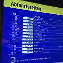 IMG 7494  Dans la Welle 7 (centre commercial), les trains sont affichés y compris le numéro du train, ce qui est inhabituel en Suisse.