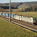 DSC25763  Re 473 419 en UM avec une Re 486, devant un train de semi-remorques LKW Walter entre Gümligen et Rubigen