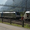 DSC20040  La 007 se met en tête d'un train de BLS Cargo pour double traction sur le Gothard