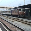 DSCF8014  Interlaken Ost. Re 4/4 BLS avec un RE "Goldenpass Line" pour Zweisimmen