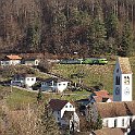 IMG 2264  Une Re 465 en tête d'un double traction avec Vectron et un trin de marchandises par l'ancienne ligne du Hauenstein à Rümlingen durant les travaux dans le tunne de base.