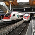 IMG 4554  Rencontre de trains pendulaires à Berne. Si le RABe 503 de droite est usuel (EC Bâle - Milan), l'ICN est exceptionnel sur la liaison IC Genève - Zürich par Berne.