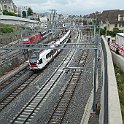 P1000812  Une Flirt arrive en gare de Lausanne