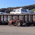 IMG 2725  Eaos chargé de Bettraves. Le tracteur sert à manoeuvrer les wagons en l'absence de locomotive