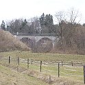 DSC00385  Voilà le pont sur l'Önz sur lequel se trouvait une voiture restaurant pour les ouvriers pendant la construction de la ligne nouvelle.