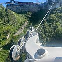 Vue depuis le téléphérique, on voit bien l'ancien tracé