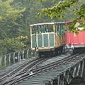 P1010567  Le funiculaire du Giessbach est le premier au monde a avoir été construit avec un évitement développé par l'ingénieur Roman Abt. Il date de 1879.