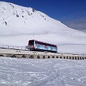 IMG 1994  Quelques jours plus tard, il fait beau sur les pistes. Rame de la section supérieure avec publicité Coca Cola