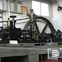 DSC04446  Détail de la machine à vapeur qui entraîne la génératrice d'un wagon d'éclairage de galerie