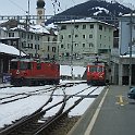 DSCF8376  Changement de locomotive à Disentis pour le Glacier-Express. La Ge 4/4 633 du RhB laisse la place à une HGe 4/4 MGB