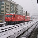 DSCF8393  Une HGe 4/4 avec 2 voitures Glacier Express à Brig
