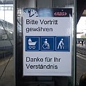 DSC00633  En gare de Zollikofen, contre l'ascenseur. Il est grave de devoir le préciser...