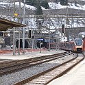 DSC25990  RABe 526 102 quitte Göschenen et entre dans le tunnel du Gothard