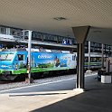 DSC07673  Re 456 du Voralpen-Express à Luzern, avec l'ombre de l'homme invisible