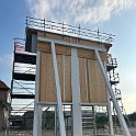 Paroi test installée sur l'emplacement du futur dépôt.
