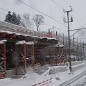 DSC11059  Echaffaudages à l'endroit du passage de la ligne en provenance de l'aéroport