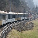 DSC04513  Dans la section à crémaillère entre Lugern et Brünig-Hasliberg, rame GoldenPass