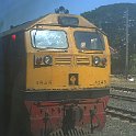 Une locomotive de type CM22-7i à Phitsanulok