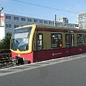 P1010740  Une rame du S-Bahn à la gare de Warschauer Strasse