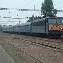 H V63 Gardony  Gardony. Passage d'une V63 avec un train en provenance de Slovénie et à destination de Budapest