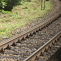Dans les courbes serrées entre Swiebodzice et Walbrzych, il y a un contre-rail pour éviter les déraillements