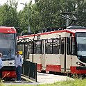 Une rame Pesa 120 et une Duewag modernisée au terminus Jelitkowo