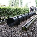 DSC21821  Bout de voie de démonstration d'un système inventé par l'ingénieur Brunel. Un piston était mu par l'action du vide ou de la surpression à l'intérieur du tube et devait ainsi entraîner la locomotive à laquelle il était attaché. des bandes de cuir assuraient l'étanchéité.
