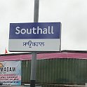IMG 8338  Sur la ligne Slough - London Paddington, la halte de Southall est aussi écrite en pendjabi en raison de la très grande proportion d'immigrés indiens et pakistanais dans ce quartier de Londres.