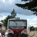 Interrail23 110  Les automotrices 813+913 sont issues de la modernisation des automotrices série 810 avec adjonction d'un élément surbaissé. Ici à Tatranská Lomnica