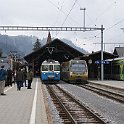 DSC08338  ABDe 8/8 4002 et automotrices série 5000 à Zweisimmen