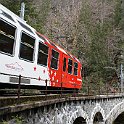DSC27172  Une Z800 s'engage sur le viaduc des gorges du Triège