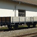 DSC27285  Un wagon devant le dépôt des Brenets