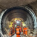 Galerie d'accès au chantier qui est sera habillée (on devine l'échafaudage pour le coffrage) et servira de chemin de fuite, évacuation des fumées et canal pour câbles.