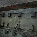 Ancrages dans la paroi sud de la plateforme des voies: actuellement, c'est le bâtiment du Parking qui tient toute la plateforme. Avant de le déconstruire, il a fallu mettre des ancrages pour stabiliser la parois