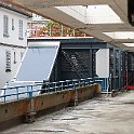 Passerelle provisoire sortant du passage inférieur Ouest et donnant sur la rue du Simplon