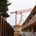 Entre le Parking et la paroi de protection sur la rue du Simplon