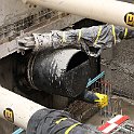 Il faut aussi dévier certains réseaux, ici collecteur d'eau